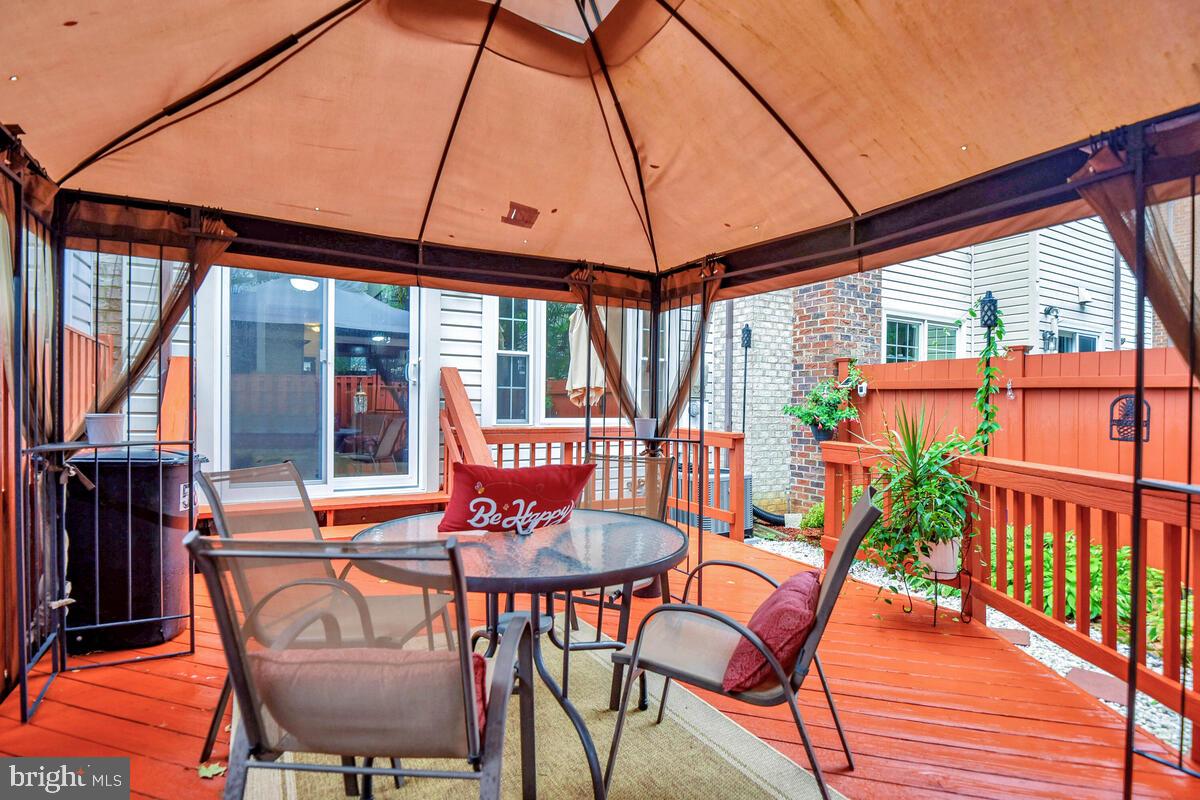 WOODFIELD ESTATES - Residential