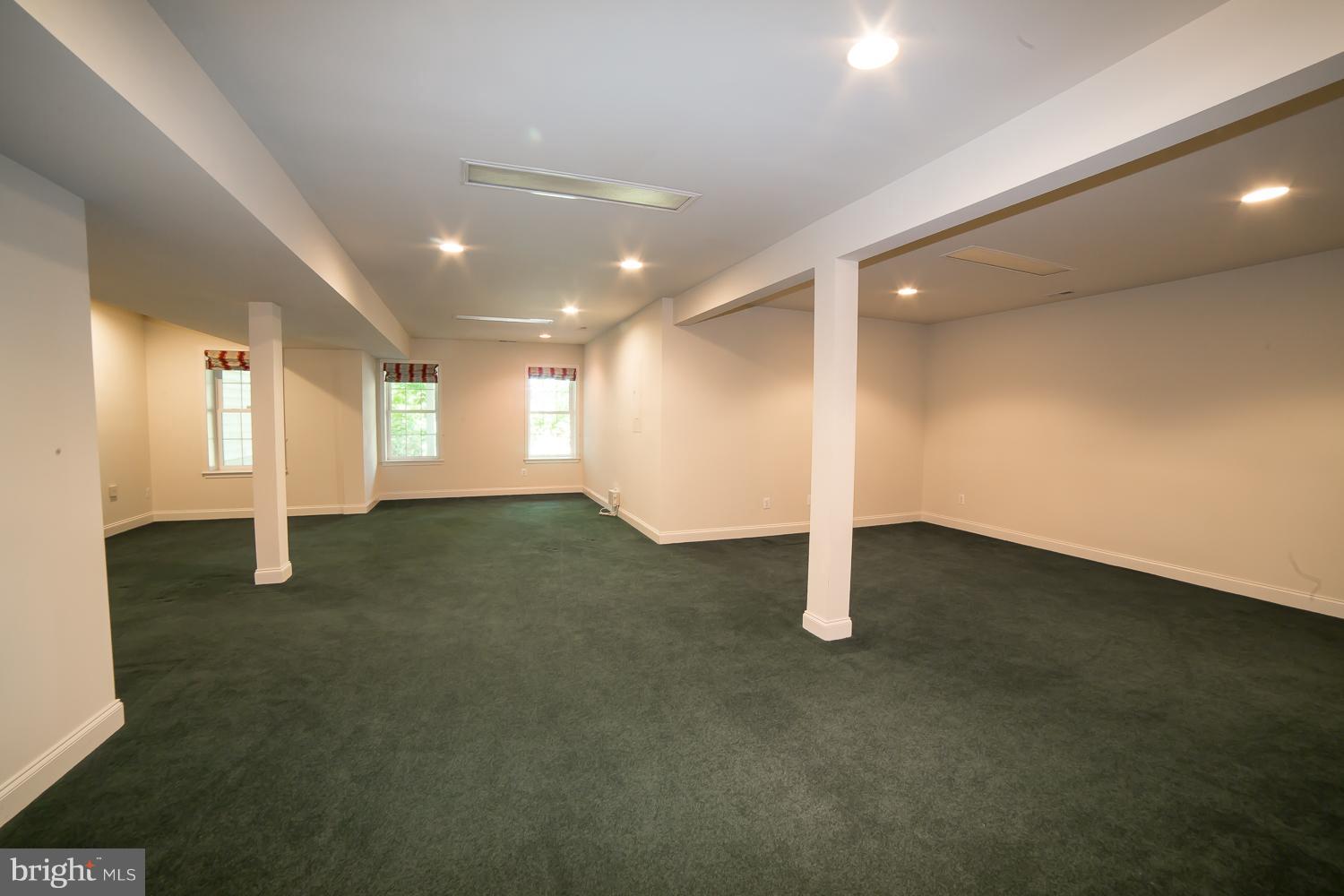 SOUTH RIDING - Residential