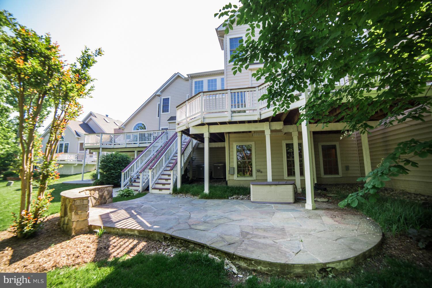 SOUTH RIDING - Residential