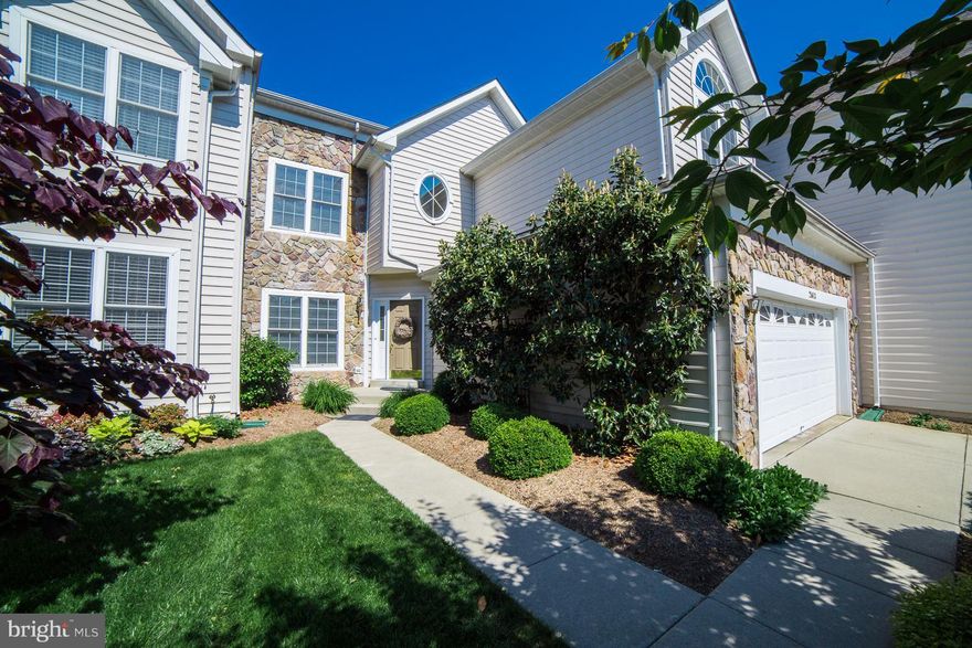 Rarely Available 3BR/3.5BA home!  Beautiful Golf Course views! 2 gar & over 4,000 sq ft of open living space.  HW flooring &  blinds throughout.  Incredible 2 story LR. Formal DR.  FR w/gas FP.  KIT w/corian & breakfast area. MBR suite w/2 walk-in closets w built-ins, dressing area & sep tub/shower 2nd BR w/cathedral ceiling.  Main lvl laundry/mud room.  Fin LL w/huge rec room.  Large trex deck.