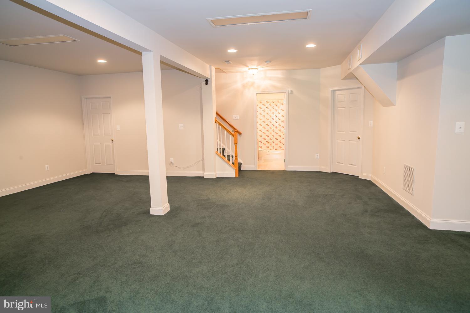 SOUTH RIDING - Residential