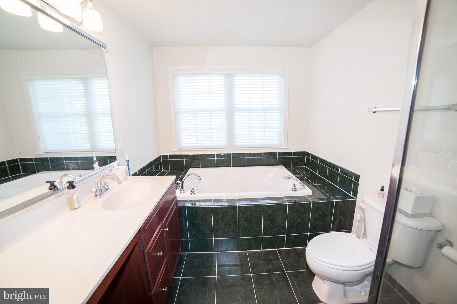 SOUTH RIDING - Residential