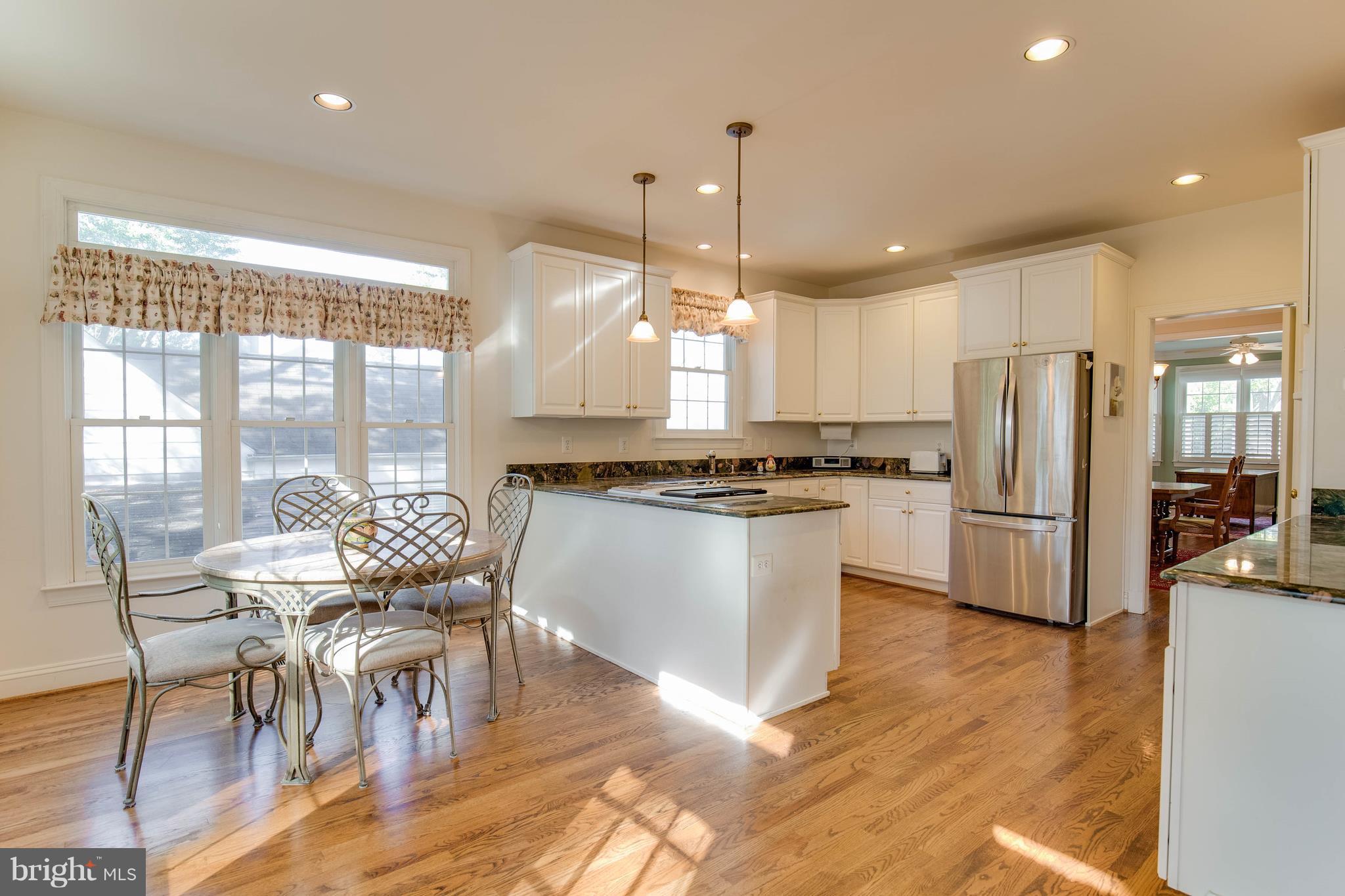 AYRLAWN - Residential