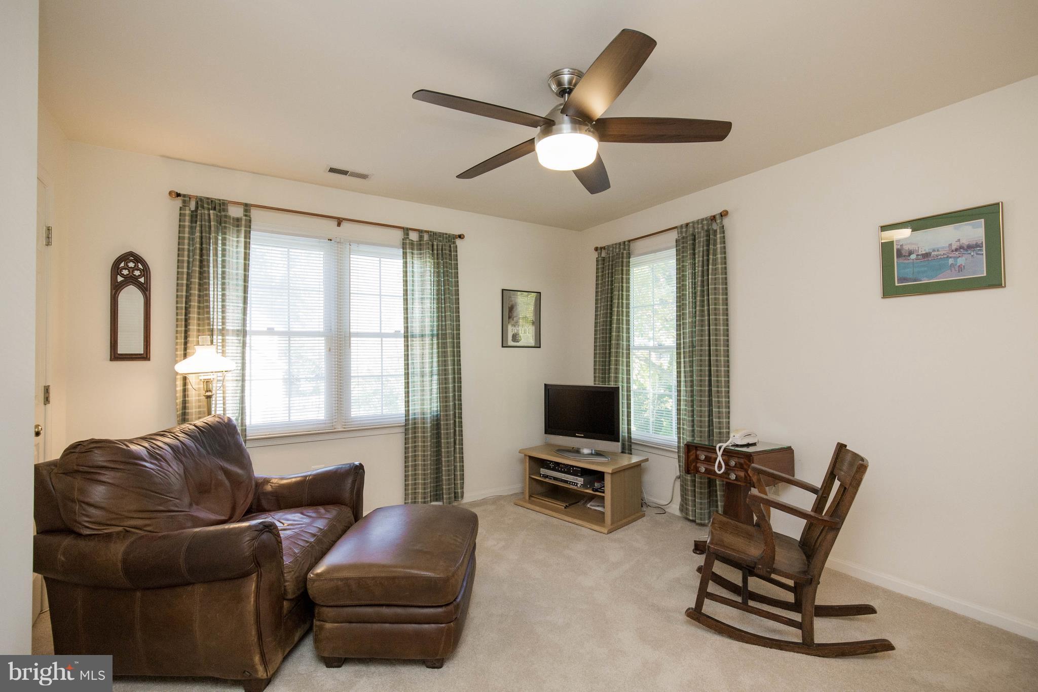 AYRLAWN - Residential