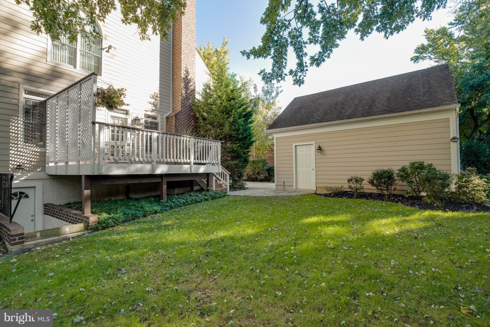 AYRLAWN - Residential