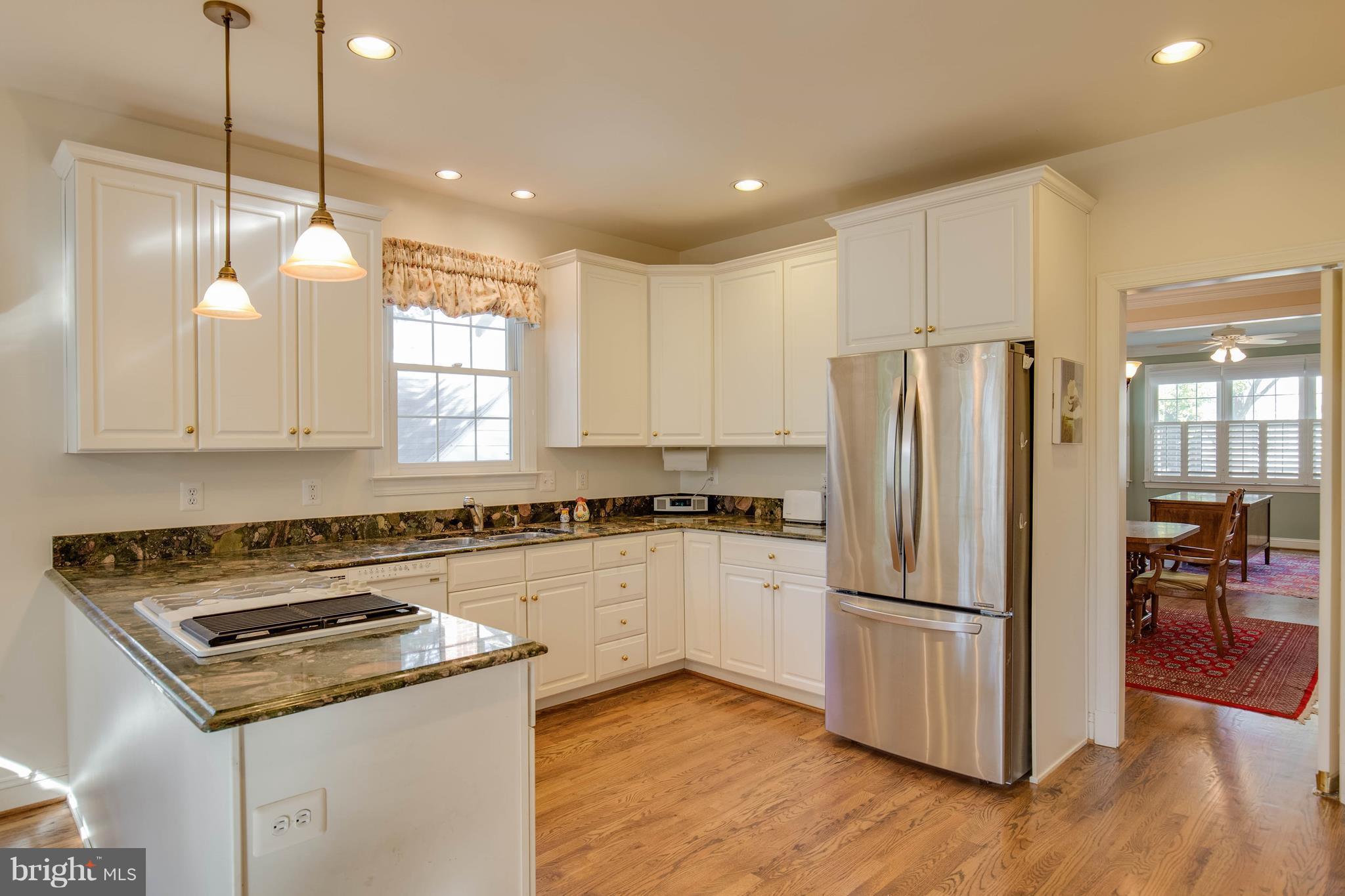 AYRLAWN - Residential