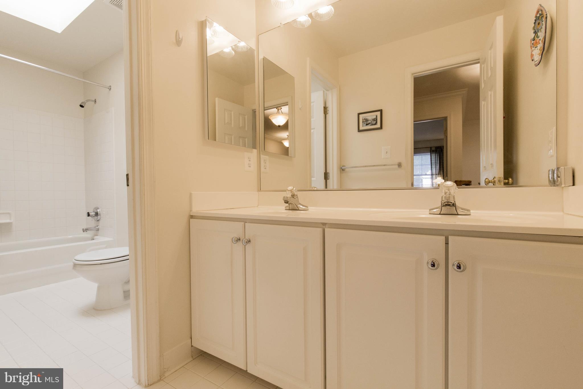 AYRLAWN - Residential