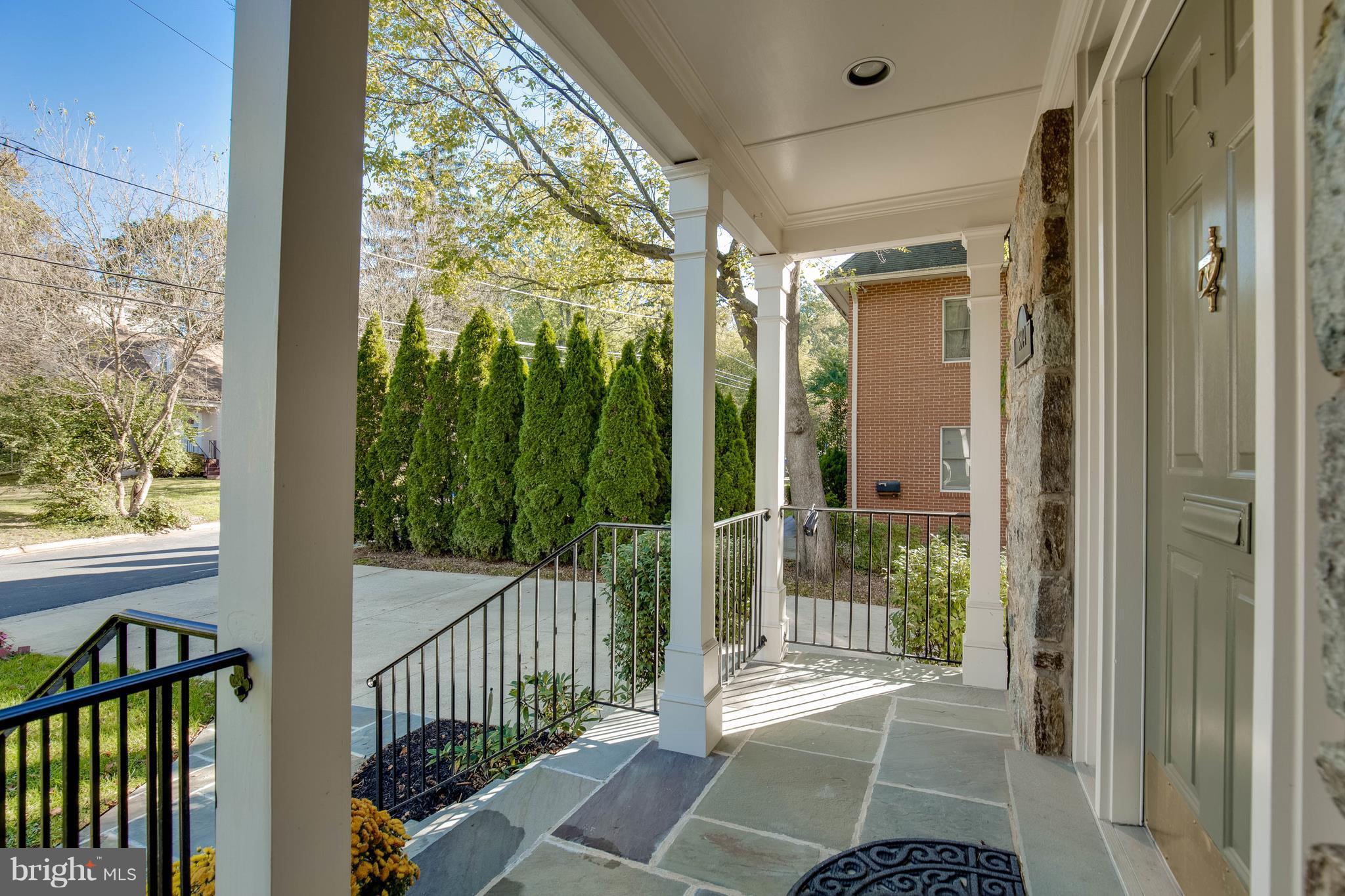 AYRLAWN - Residential