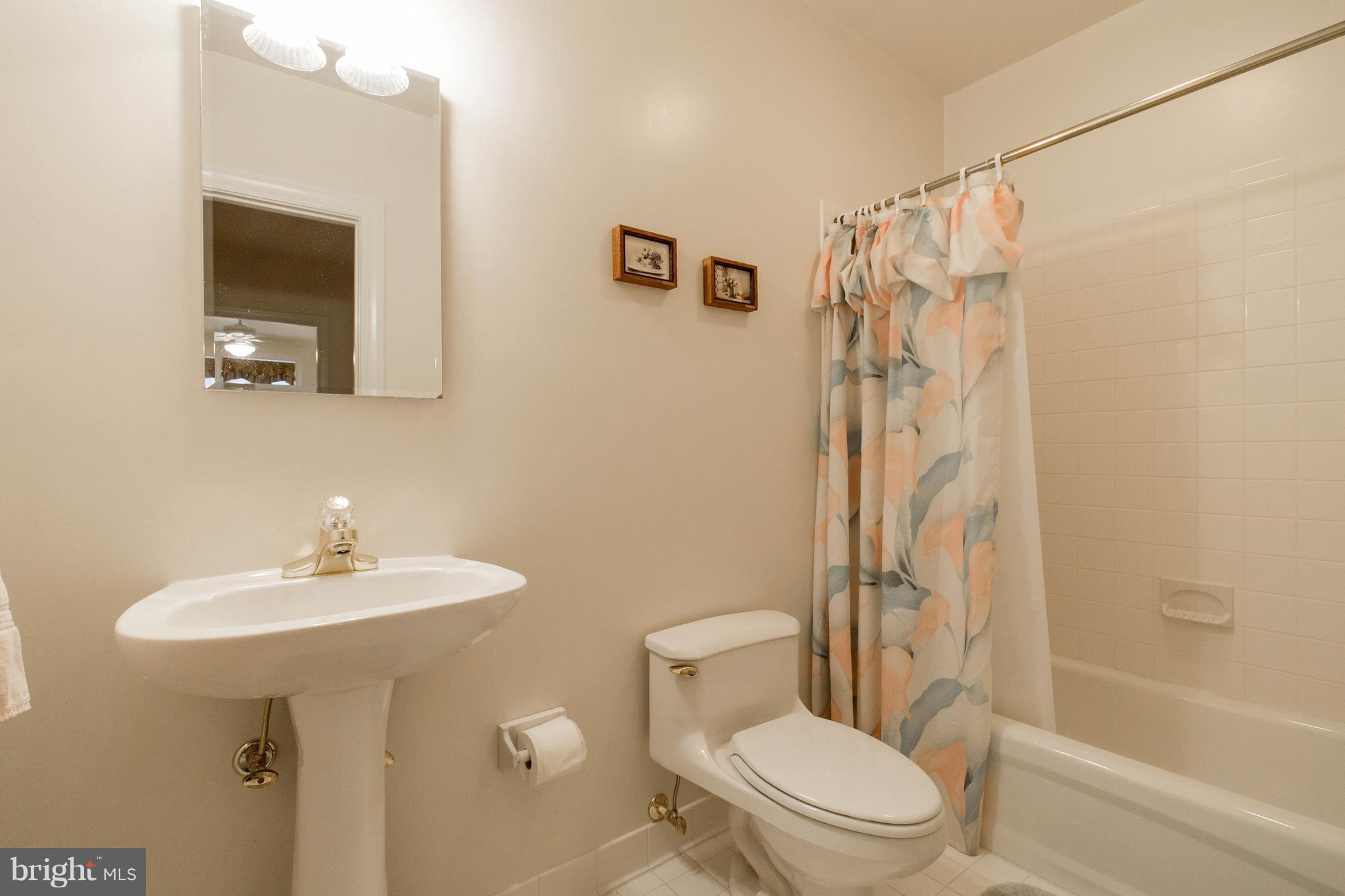 AYRLAWN - Residential