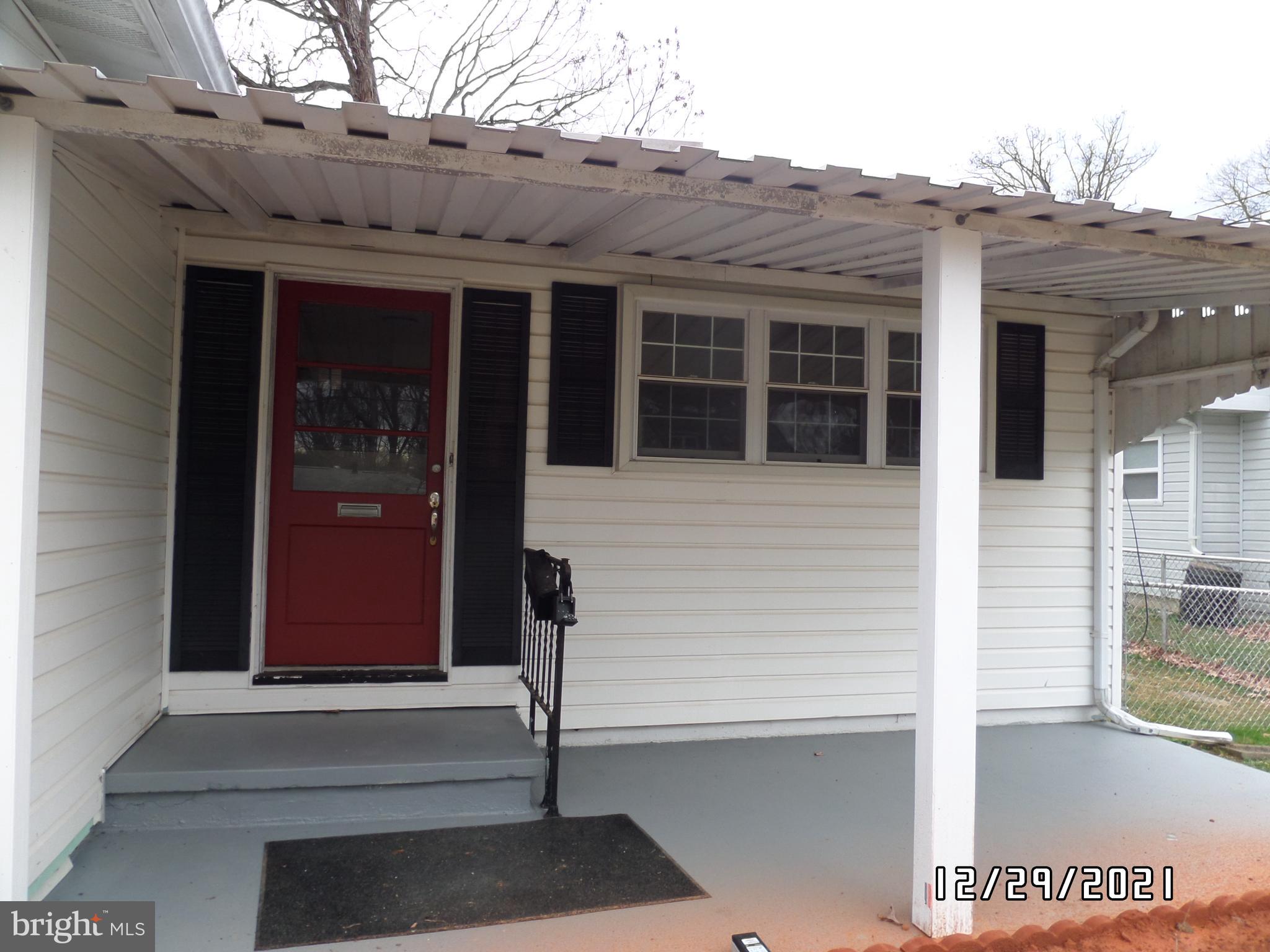 ROCK CREEK PALISADES - Residential Lease