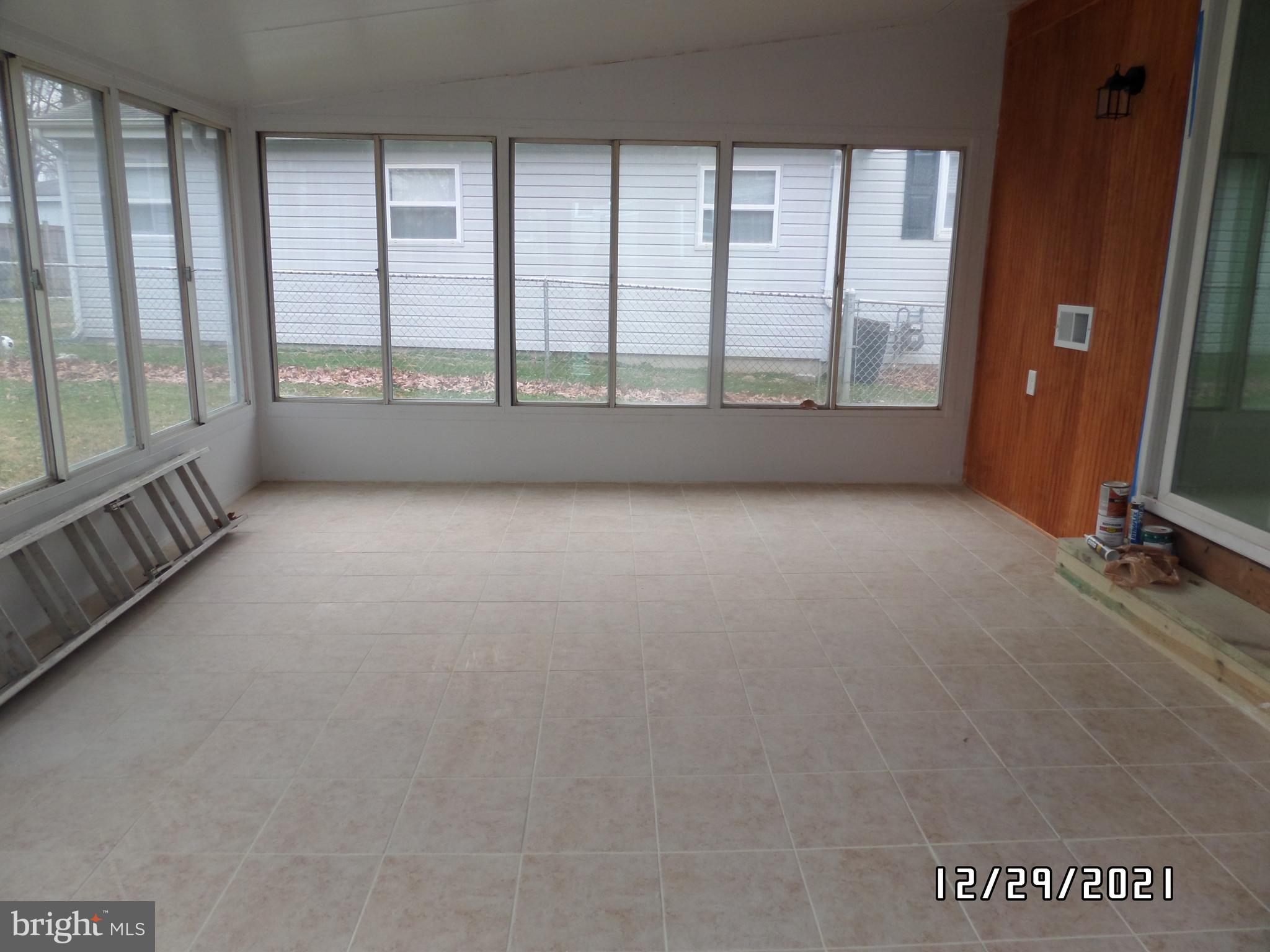 ROCK CREEK PALISADES - Residential Lease