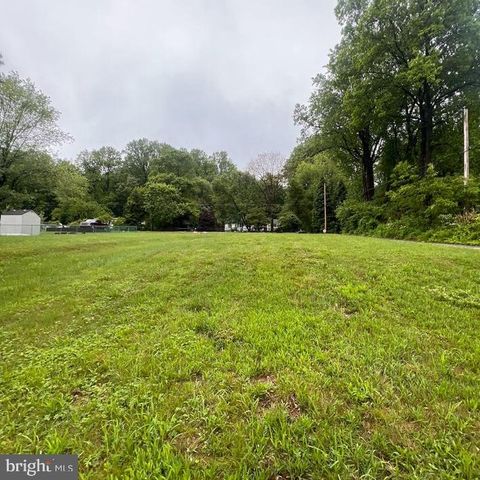 3207 UPPER VALLEY ROAD PARKESBURG PA 19365