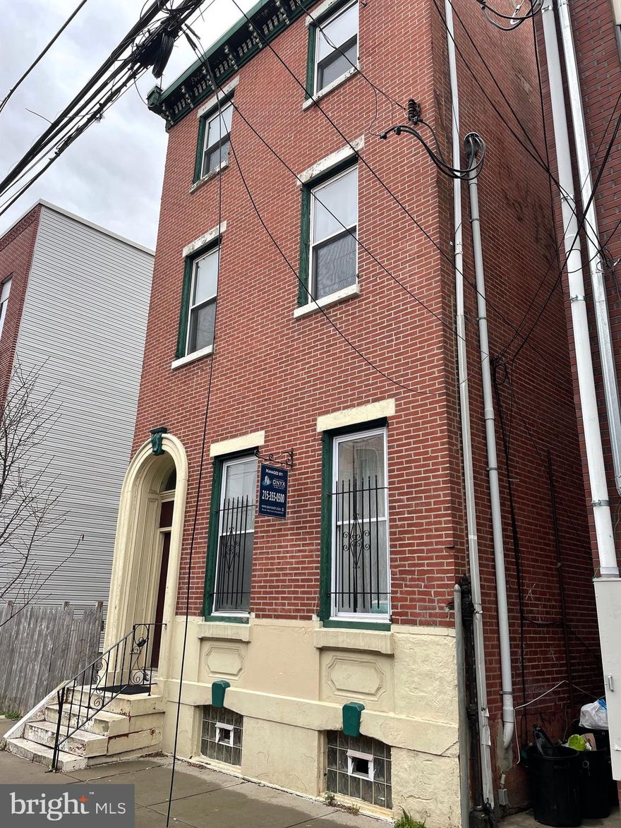 Beautiful newly renovated 1 bedroom 1 bath right in the heart of Fishtown!