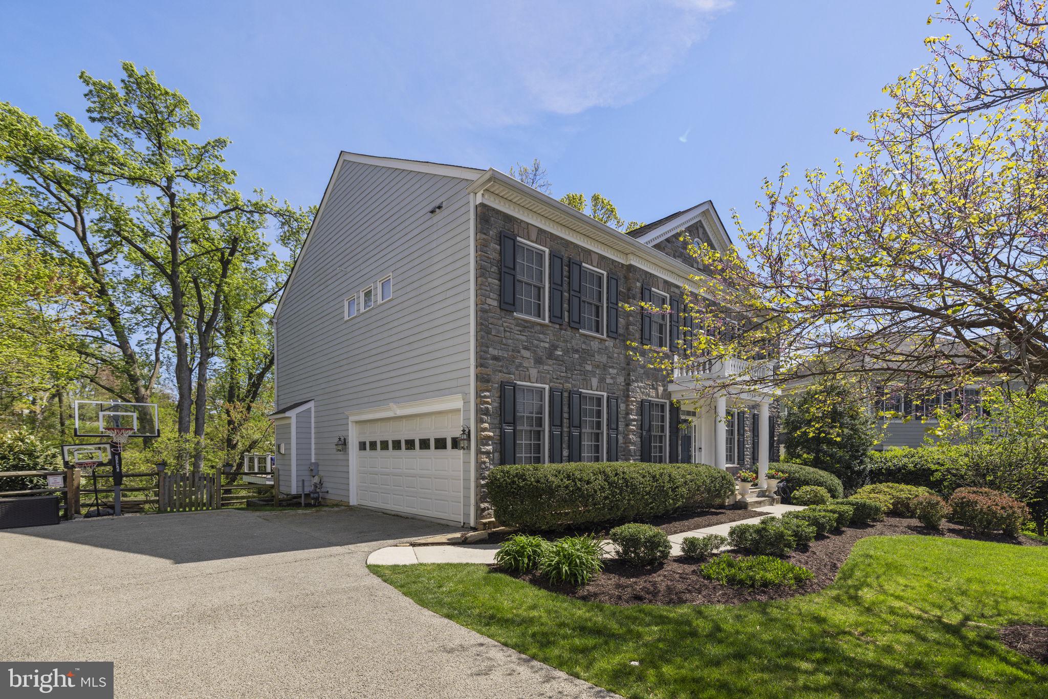 COOPERS GROVE - Residential