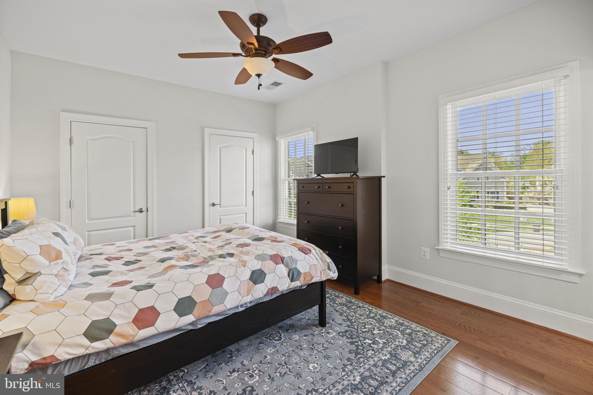 COOPERS GROVE - Residential