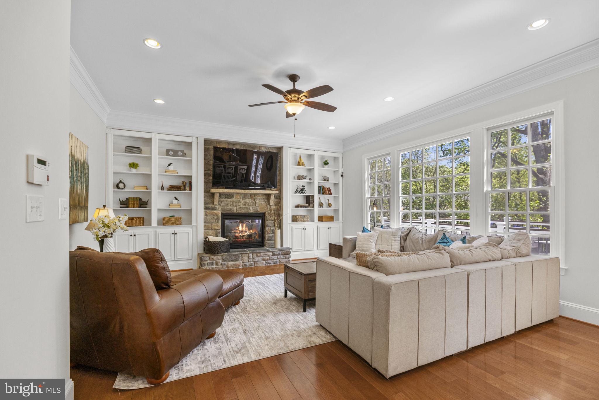 COOPERS GROVE - Residential