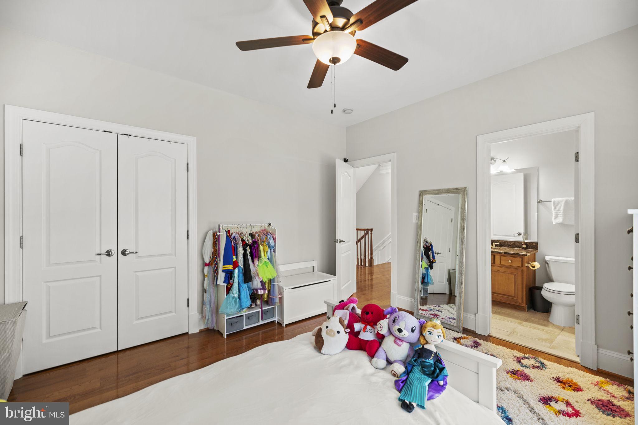 COOPERS GROVE - Residential