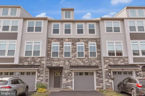 10 Independence Court, Perkasie, PA MLS: PABU2123478