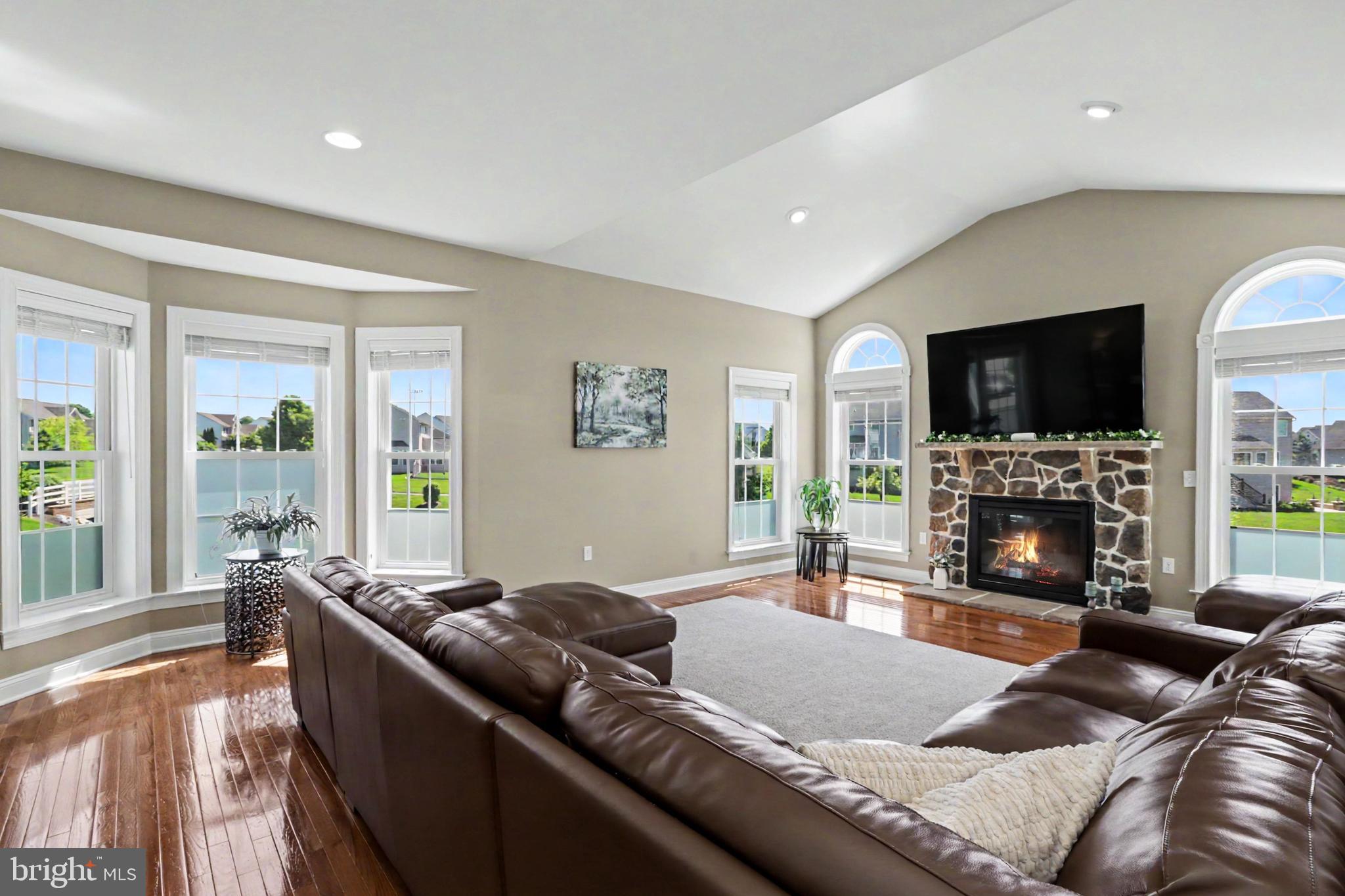 289 SWEETWATER DRIVE