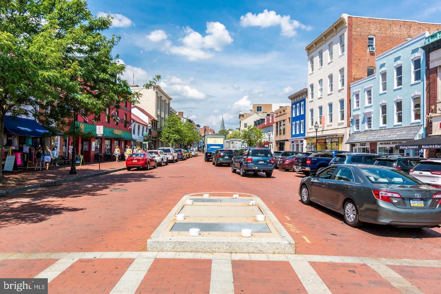 HISTORIC DISTRICT - Residential Lease