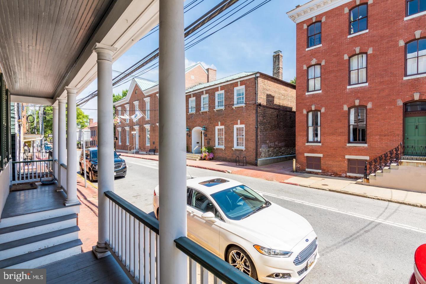 HISTORIC DISTRICT - Residential Lease