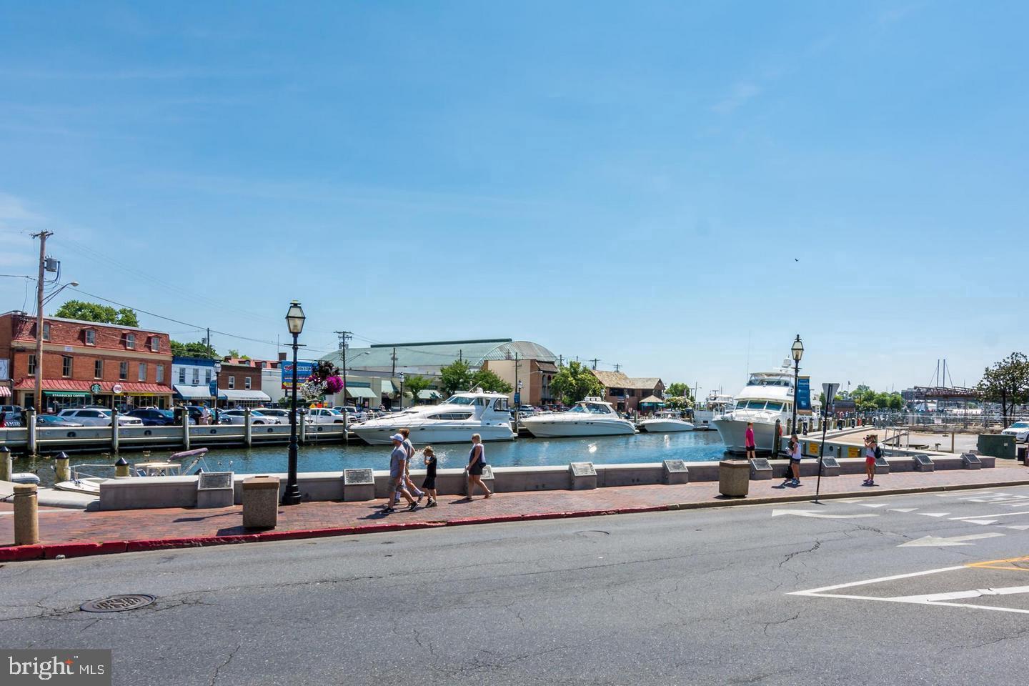 HISTORIC DISTRICT - Residential Lease