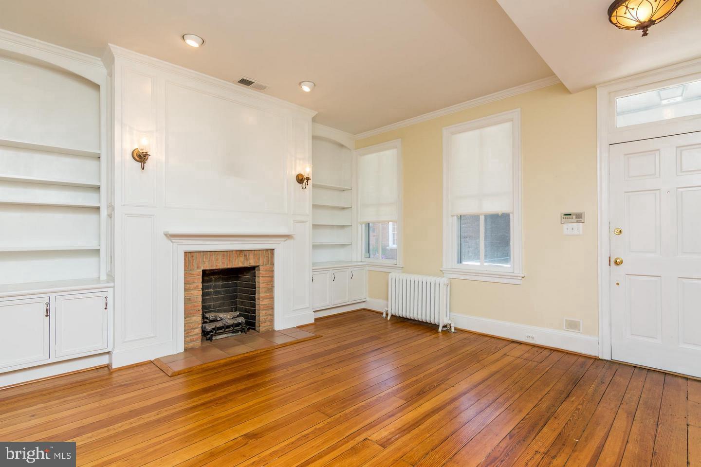 HISTORIC DISTRICT - Residential Lease