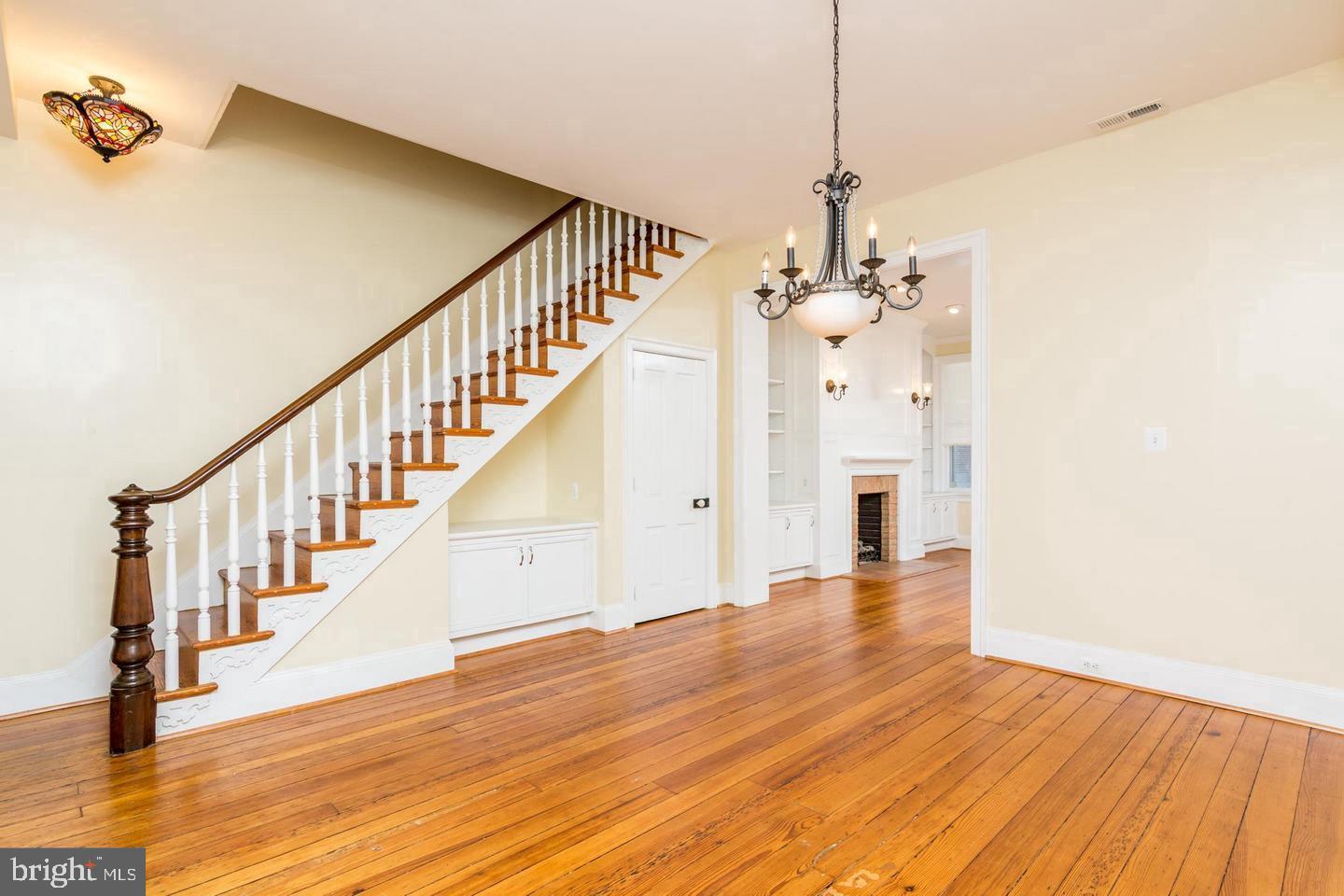 HISTORIC DISTRICT - Residential Lease