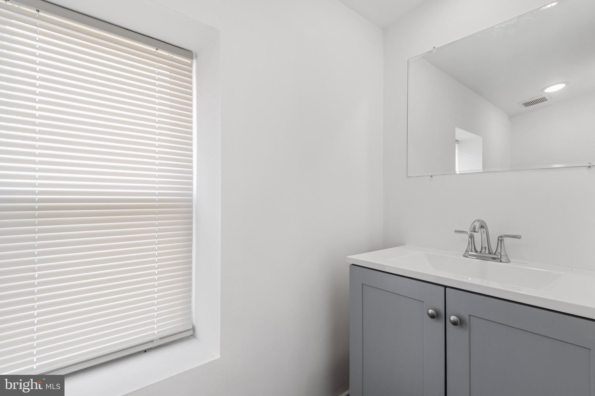 SANDTOWN-WINCHESTER - Residential