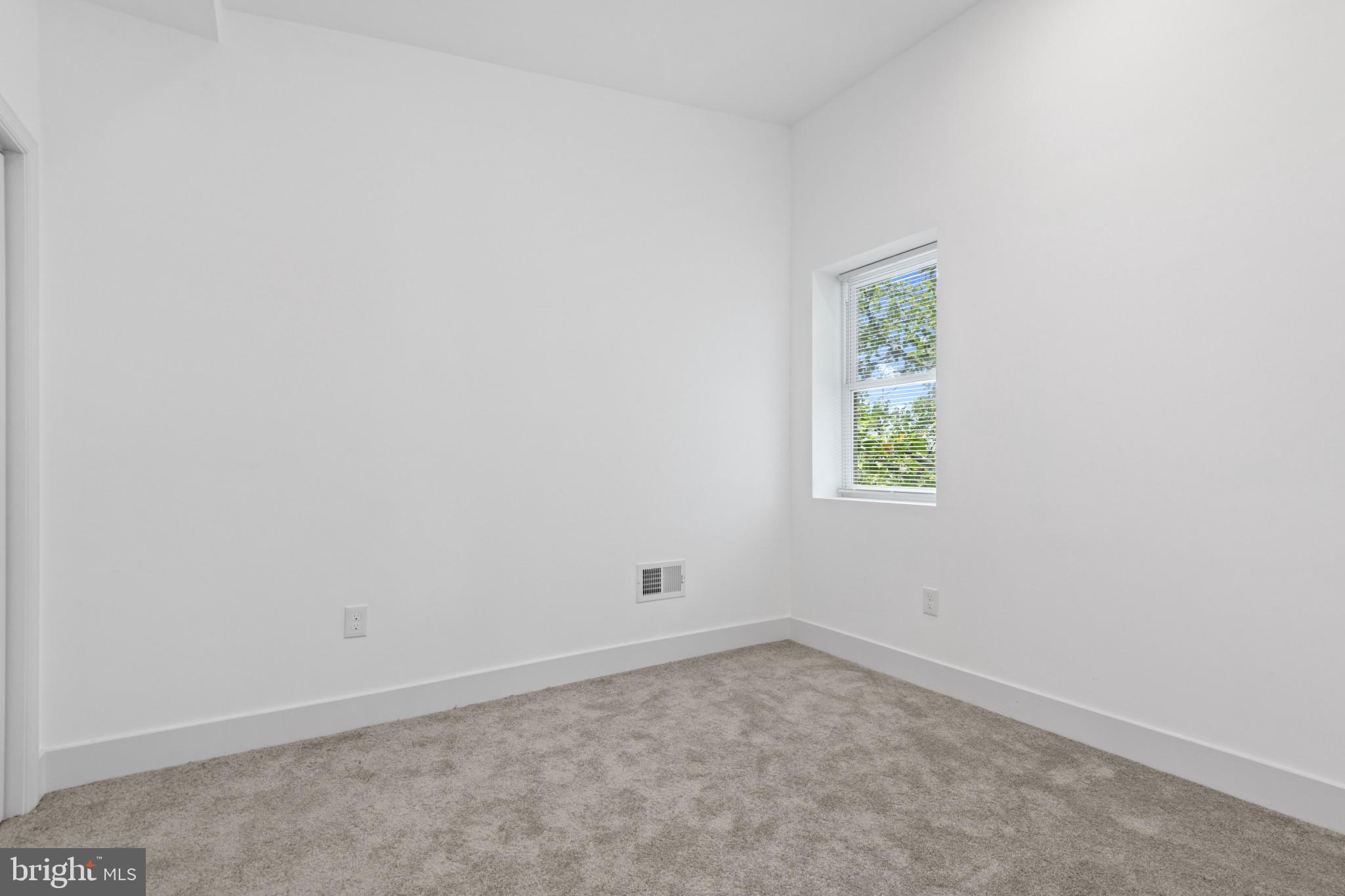 SANDTOWN-WINCHESTER - Residential