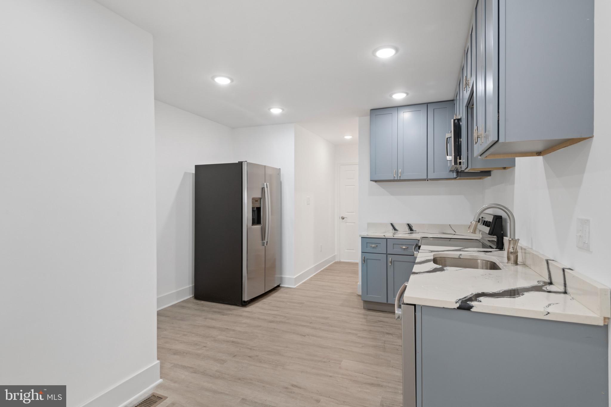 SANDTOWN-WINCHESTER - Residential