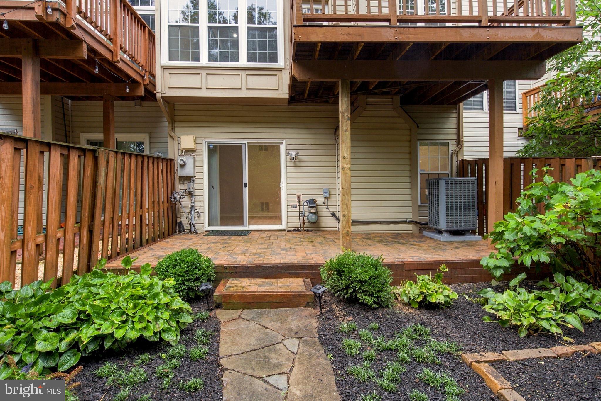 47642 SANDBANK SQUARE