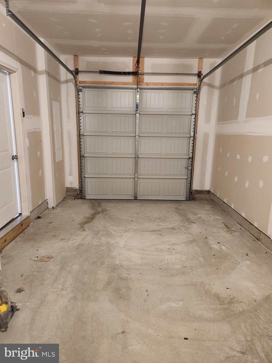 OVERLOOK AT RIVERSIDE - Residential Lease