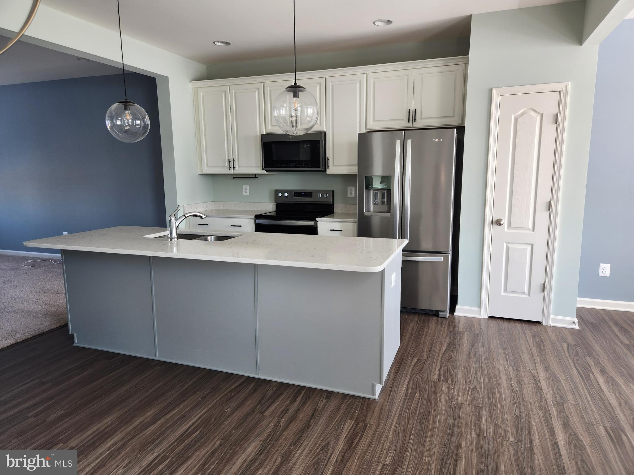 OVERLOOK AT RIVERSIDE - Residential Lease