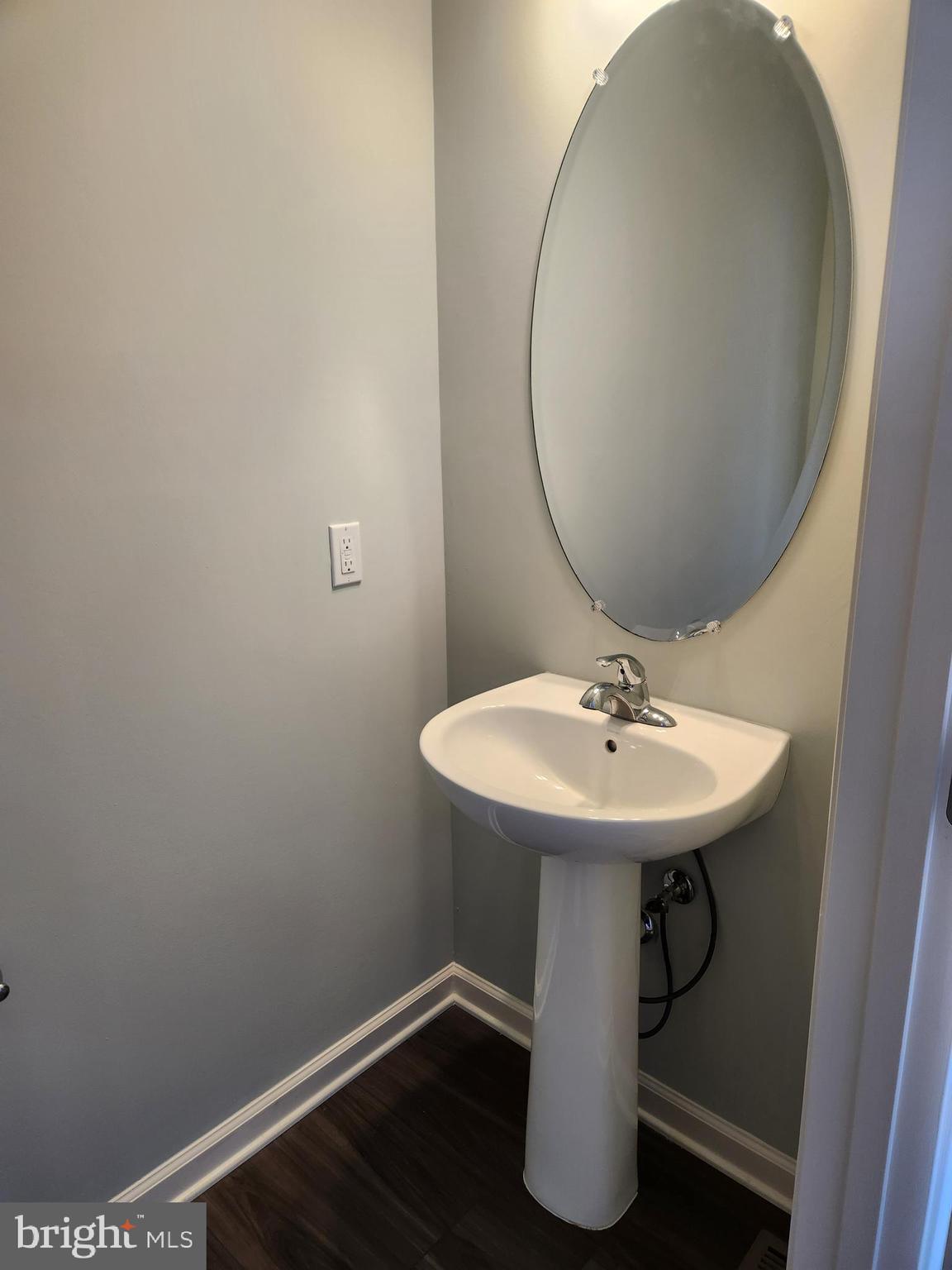 OVERLOOK AT RIVERSIDE - Residential Lease