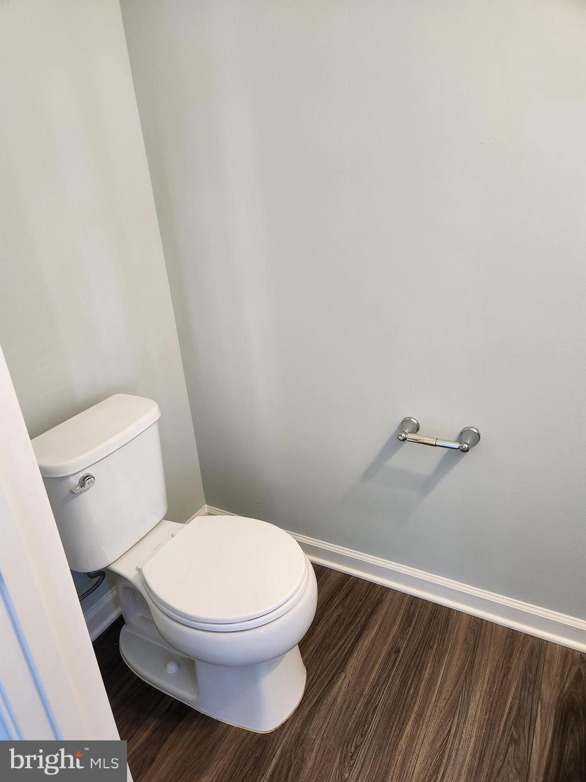 OVERLOOK AT RIVERSIDE - Residential Lease