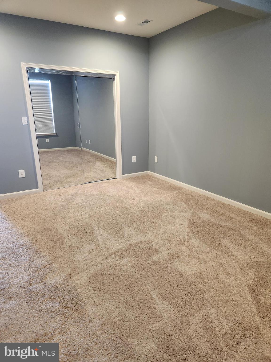 OVERLOOK AT RIVERSIDE - Residential Lease