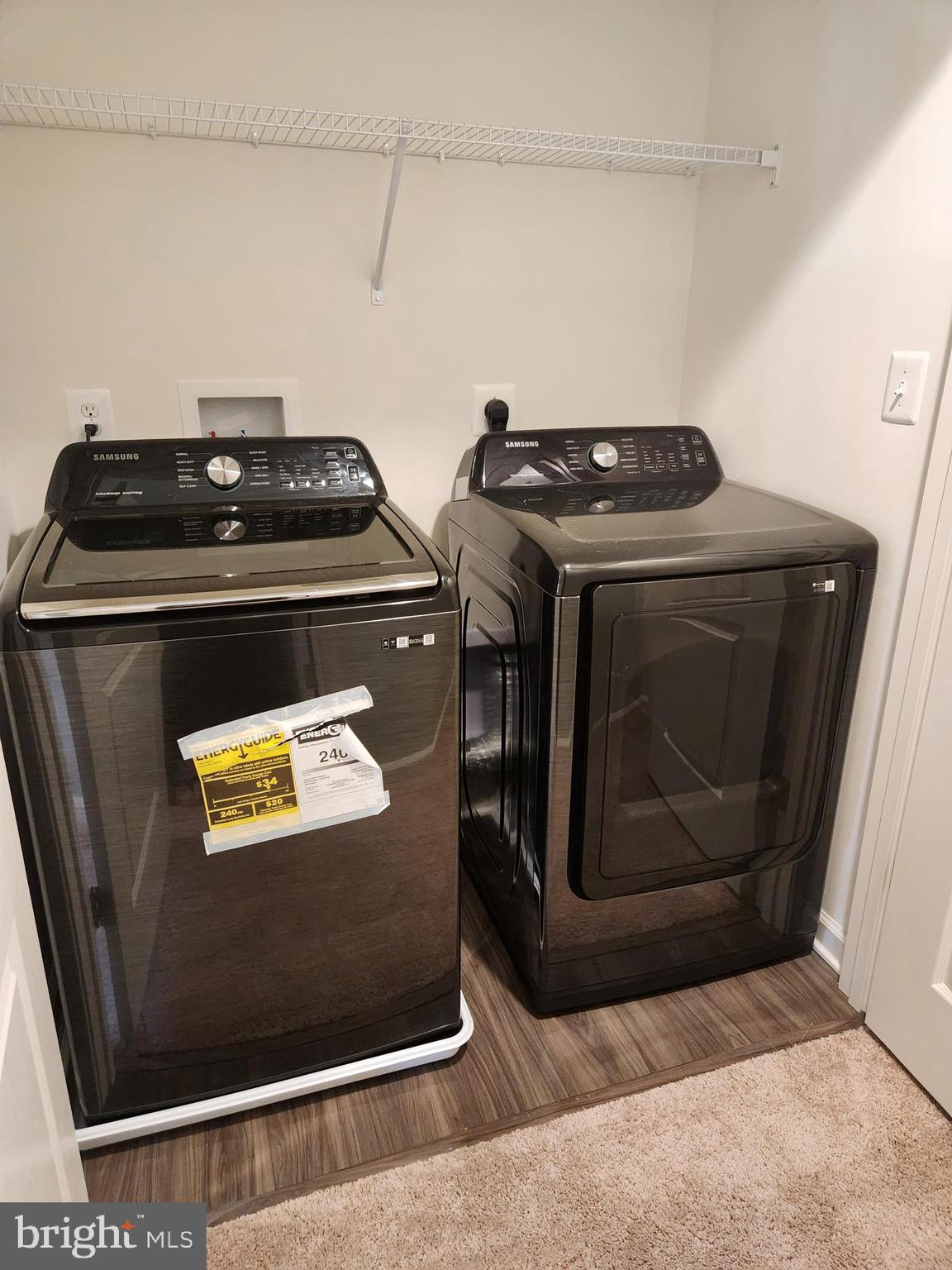 OVERLOOK AT RIVERSIDE - Residential Lease