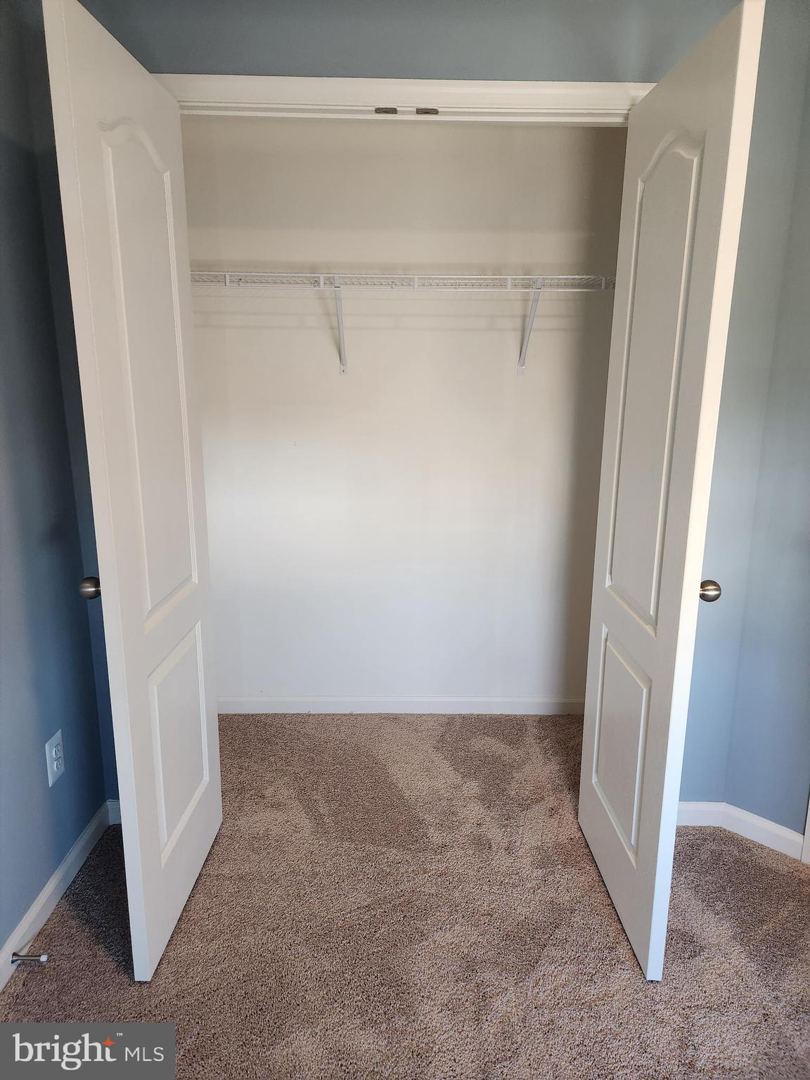 OVERLOOK AT RIVERSIDE - Residential Lease