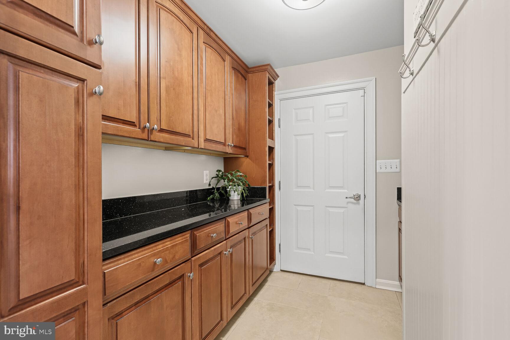 OAKWOOD OVERLOOK - Residential