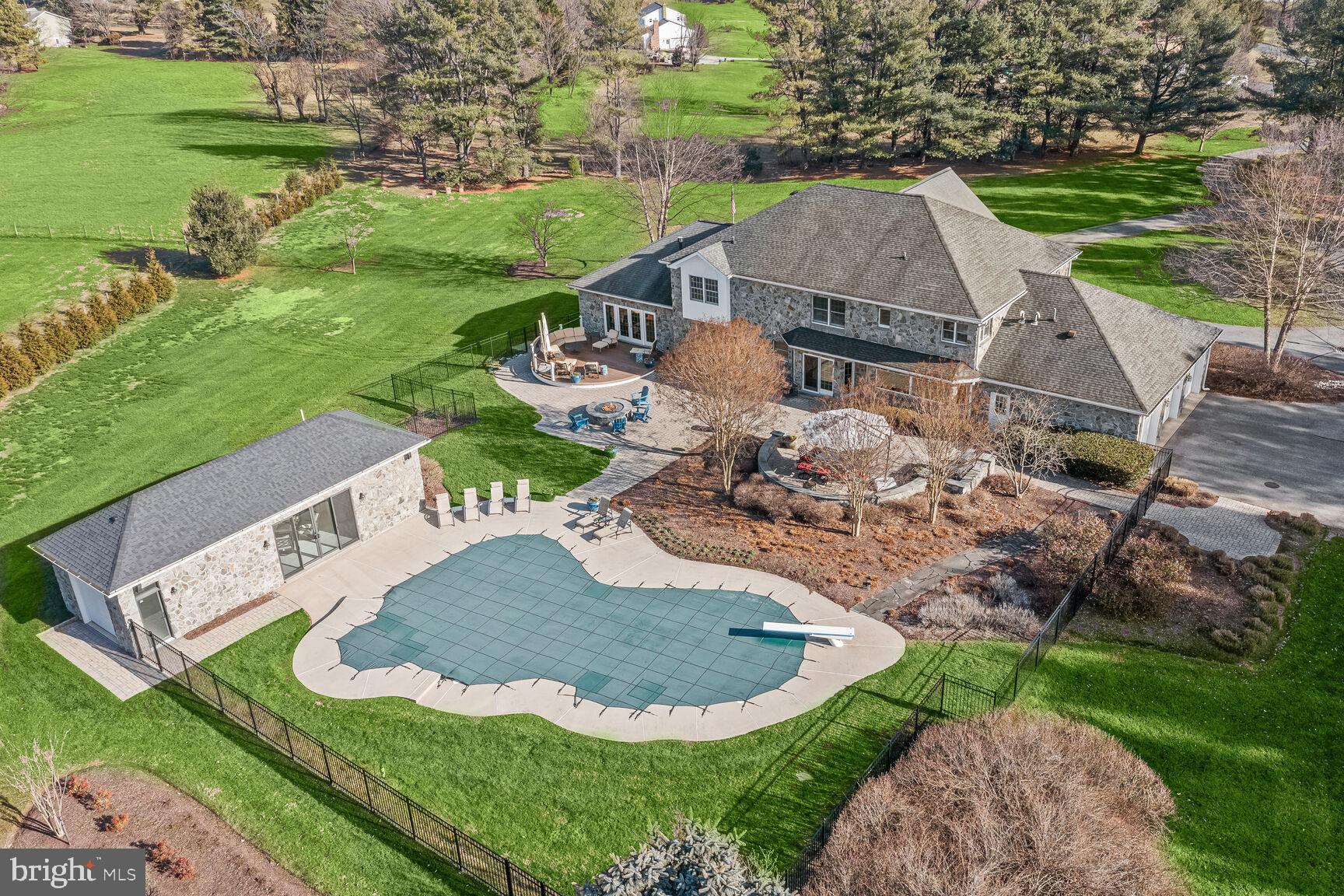 OAKWOOD OVERLOOK - Residential