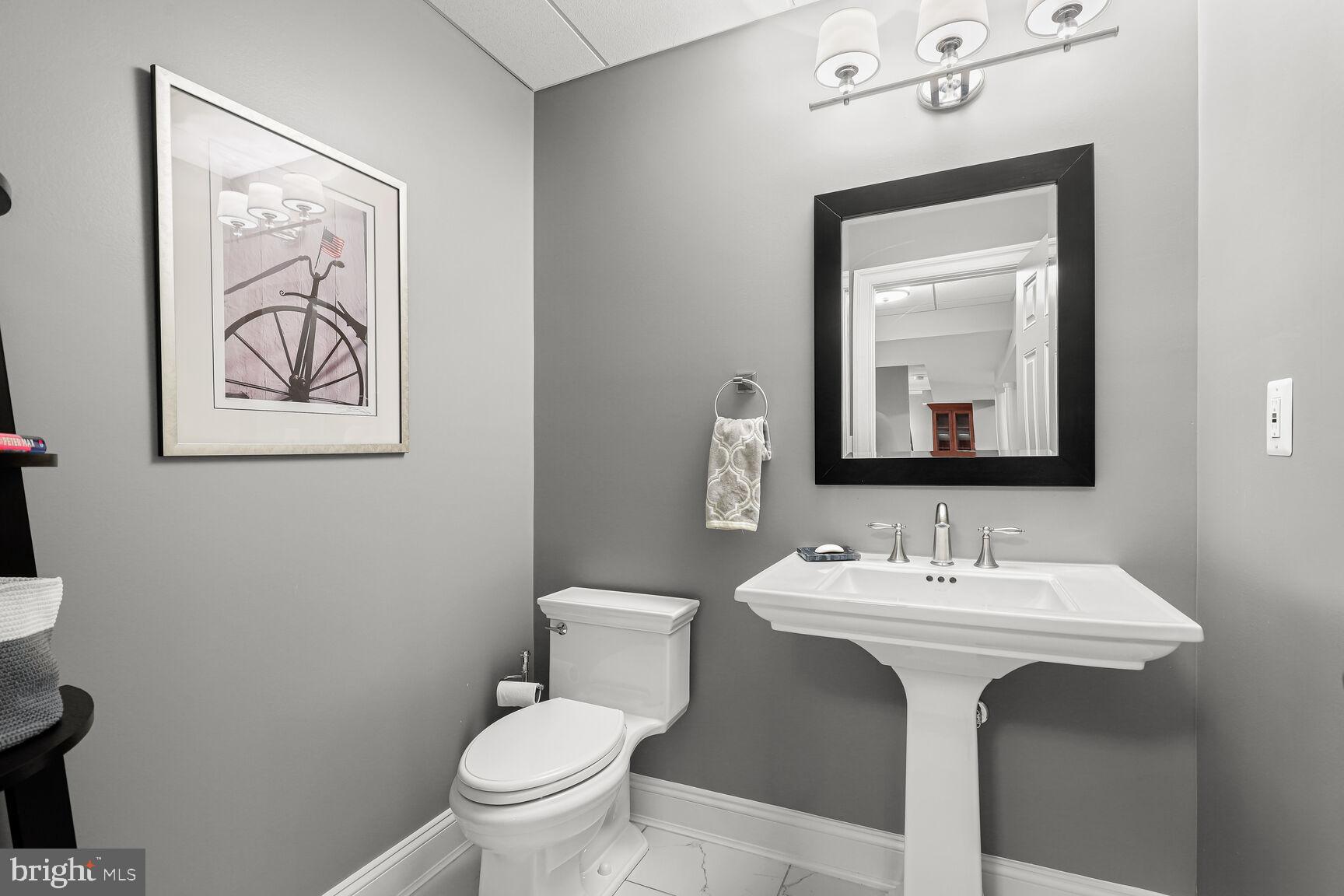 OAKWOOD OVERLOOK - Residential