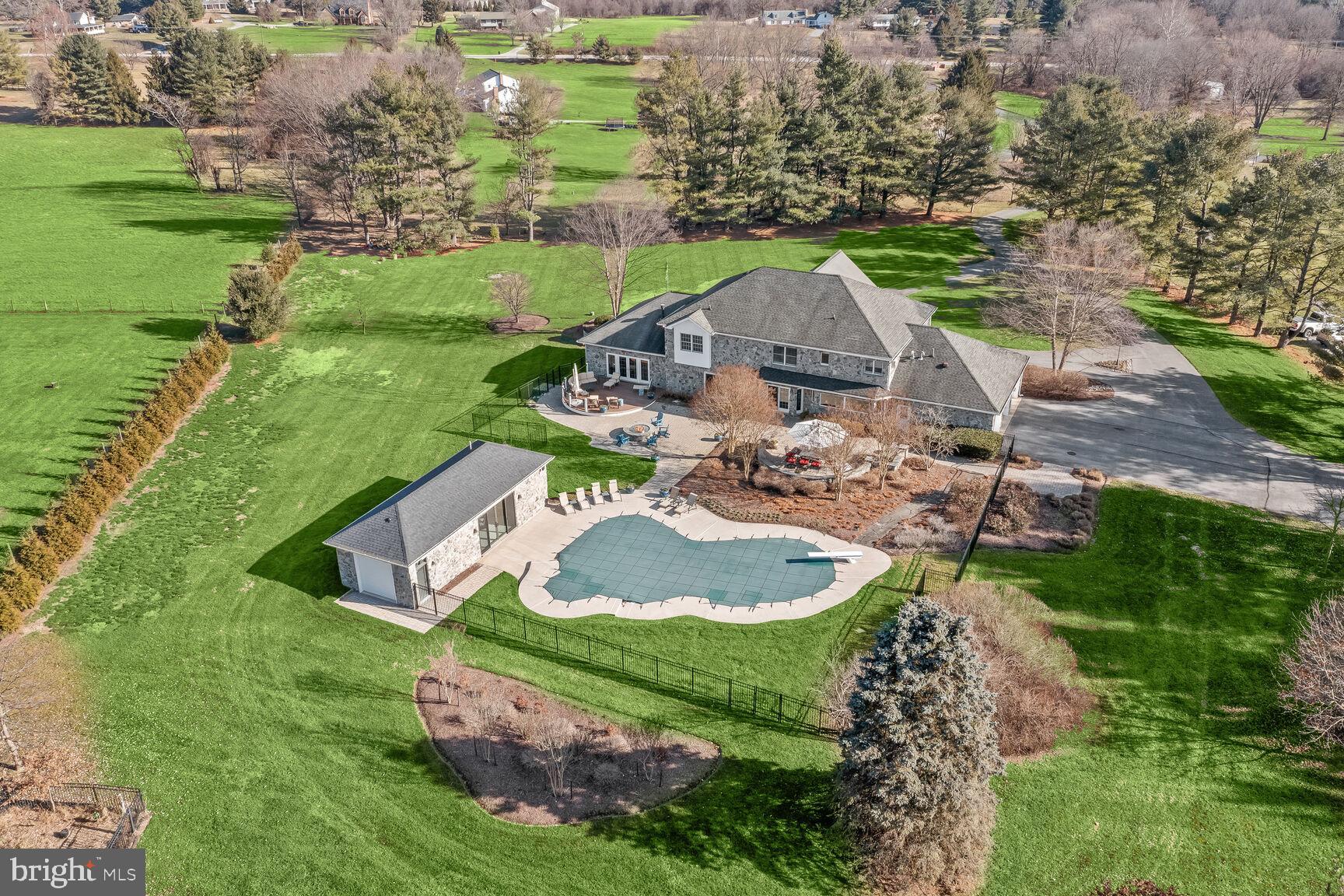 OAKWOOD OVERLOOK - Residential