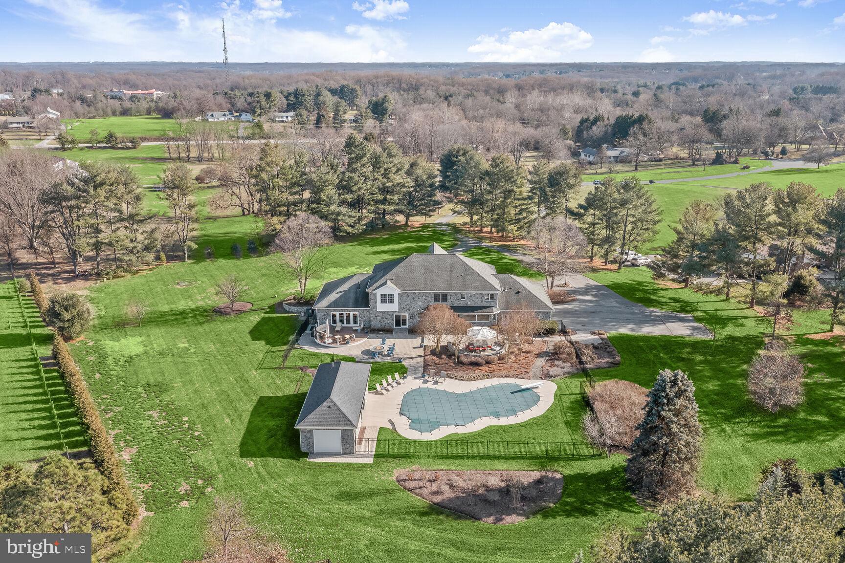 OAKWOOD OVERLOOK - Residential