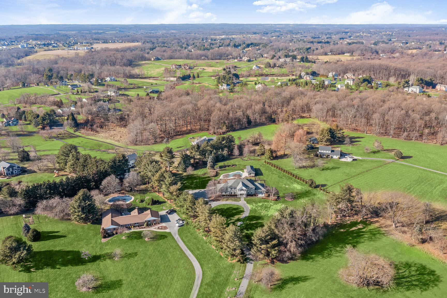 OAKWOOD OVERLOOK - Residential