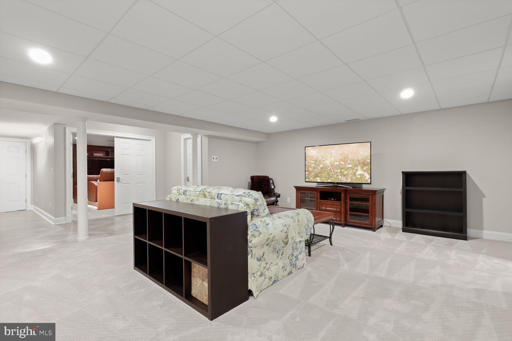 OAKWOOD OVERLOOK - Residential