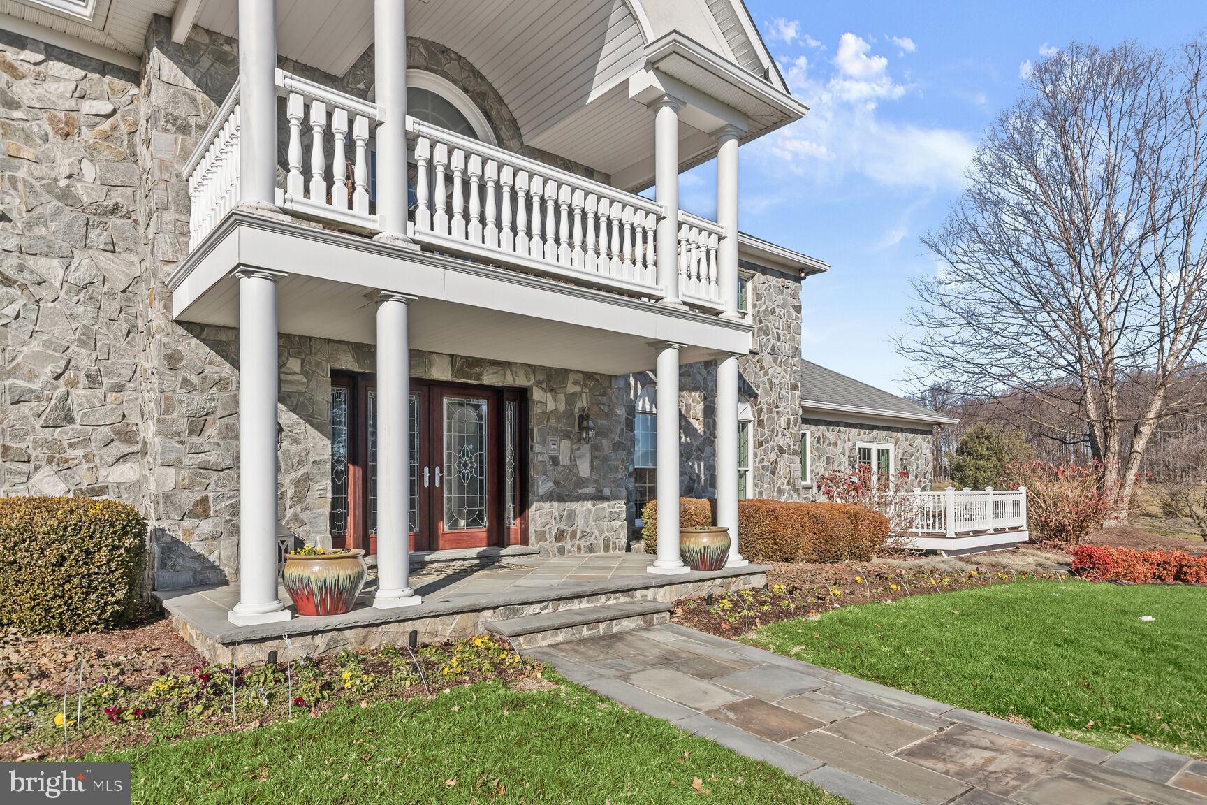 OAKWOOD OVERLOOK - Residential