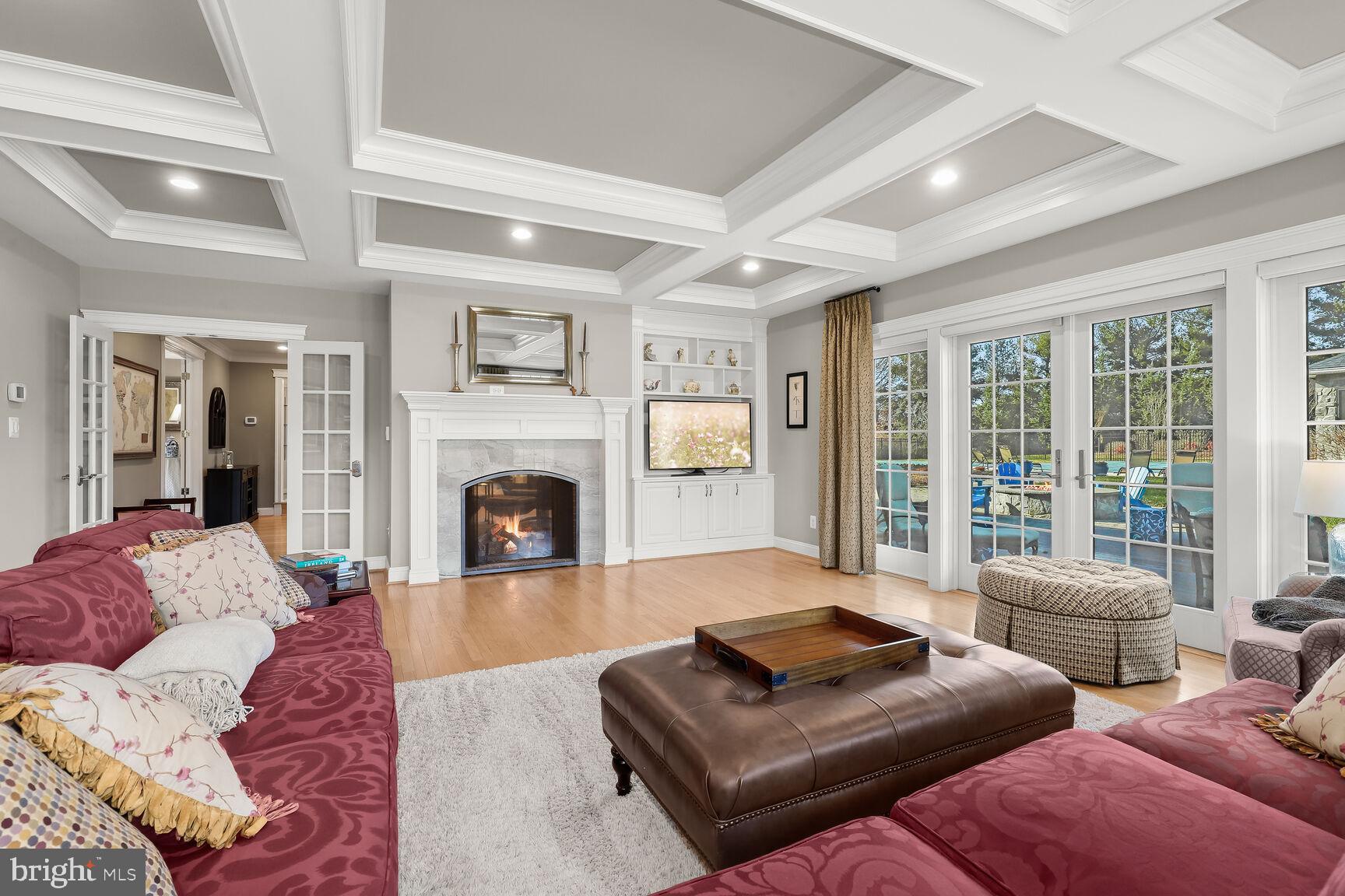 OAKWOOD OVERLOOK - Residential