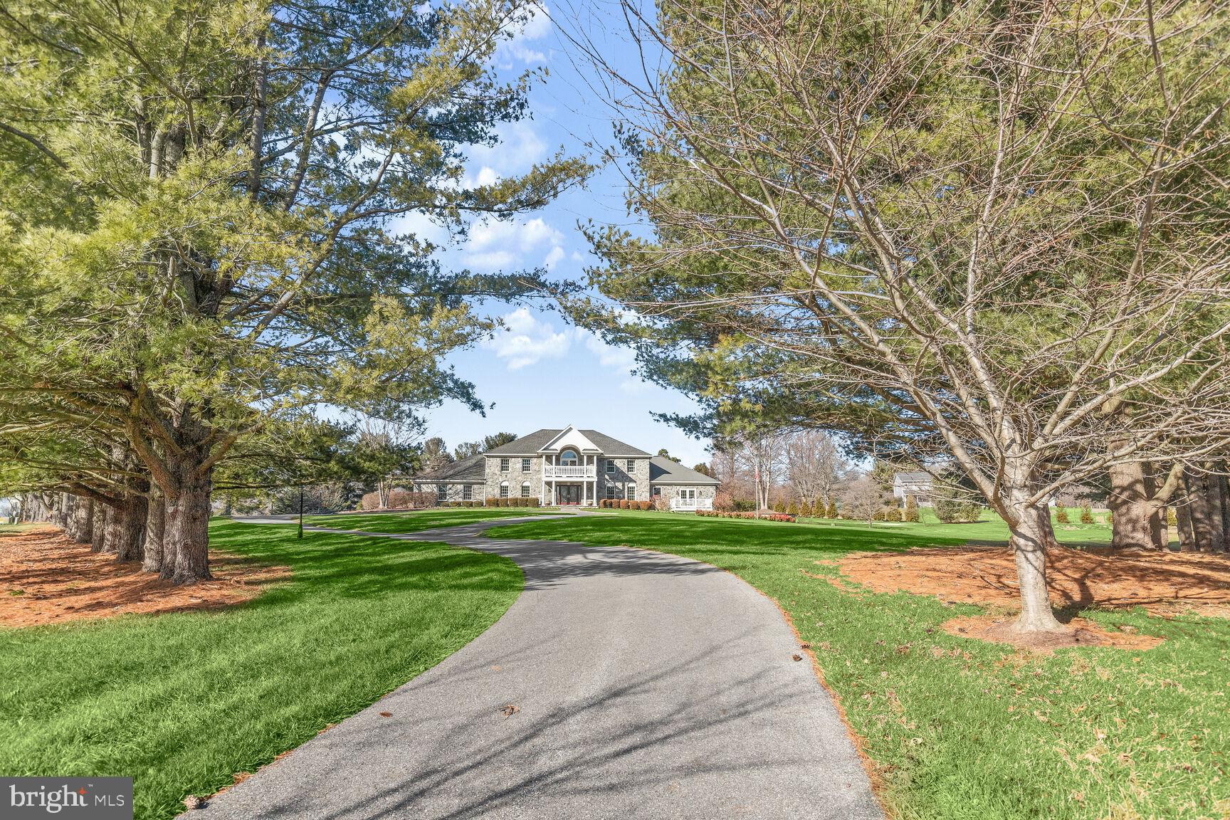 OAKWOOD OVERLOOK - Residential