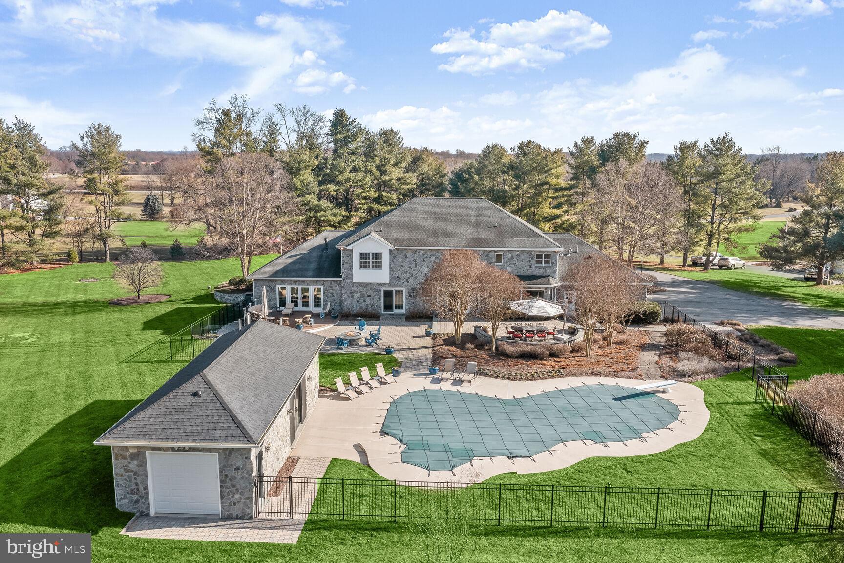 OAKWOOD OVERLOOK - Residential